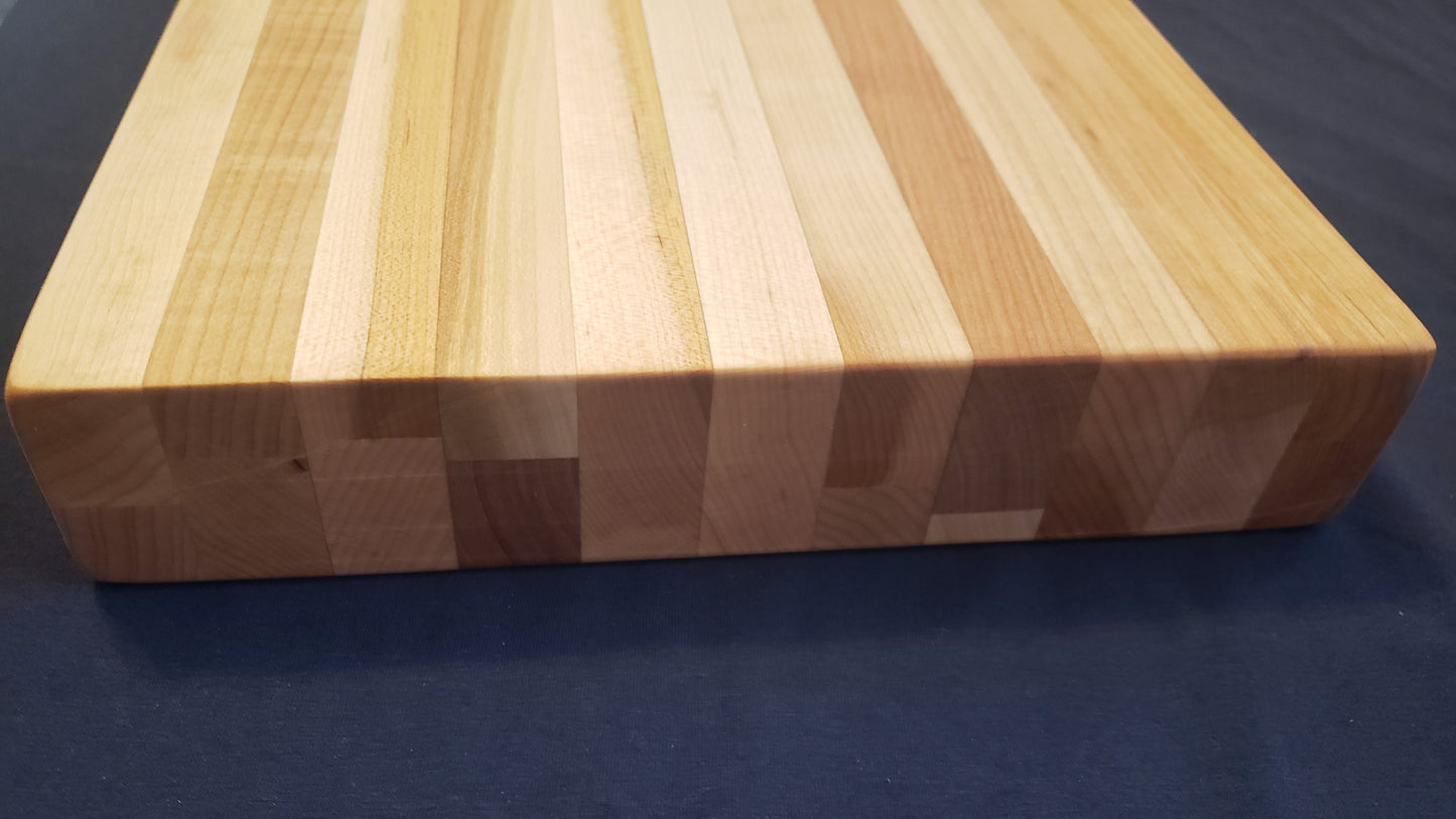 8.75"X16.5"X1.75" Edge Grain Hard Maple and Cherry Cutting Block