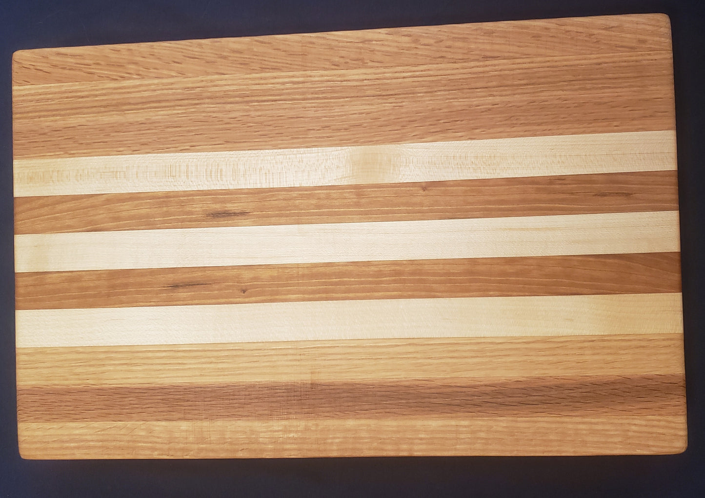 8.75"X13.25"X1.75" Edge Grain Oak, Hard Maple and Cherry Cutting Block (Copy)